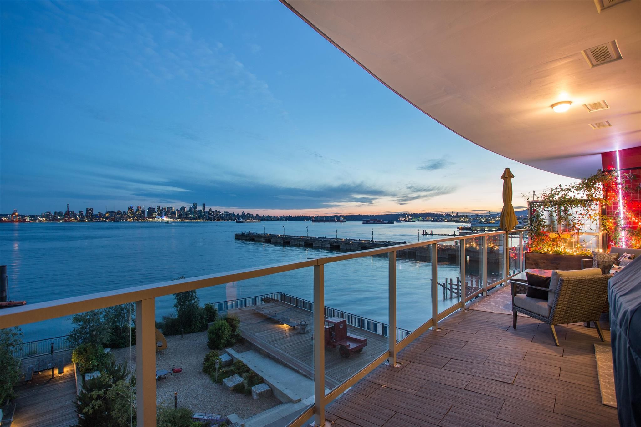 Photo 2: Photos: 301 185 VICTORY SHIP WAY in North Vancouver: Lower Lonsdale Condo for sale : MLS®# R2640901