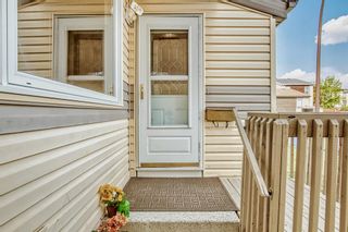 Photo 3: 97 Penworth Close SE in Calgary: Penbrooke Meadows Row/Townhouse for sale : MLS®# A2030246