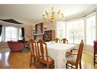 Photo 3: 21623 MURRAYS Crescent in Langley: Murrayville House for sale in "Murrayville" : MLS®# F1309560