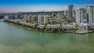 Photo 5: 1001 1045 QUAYSIDE Drive in New Westminster: Quay Condo for sale in "QUAYSIDE TOWER 1" : MLS®# R2871464