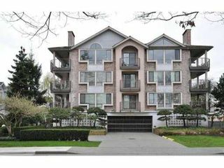 Photo 1: 104 7140 GRANVILLE Avenue in Richmond: Brighouse South Condo for sale in "PARKVIEW COURT" : MLS®# V999557