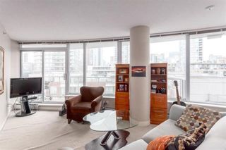 Photo 4: 905 58 KEEFER Place in Vancouver: Downtown VW Condo for sale in "FIRENZE" (Vancouver West)  : MLS®# R2632909