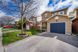 Photo 2: 29 Mcmann Crescent in Clarington: Courtice House (2-Storey) for sale : MLS®# E8298272