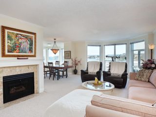 Photo 2: 313 10 Paul Kane Pl in Victoria: VW Songhees Condo for sale (Victoria West)  : MLS®# 957834