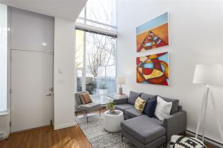Photo 2: 112 DUNSMUIR Street in Vancouver: Downtown VW Townhouse for sale in "Spectrum 4" (Vancouver West)  : MLS®# R2437895