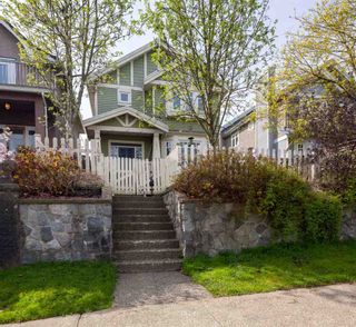Photo 1: 1936 ADANAC Street in Vancouver: Hastings 1/2 Duplex for sale in "Commercial Drive" (Vancouver East)  : MLS®# R2259910
