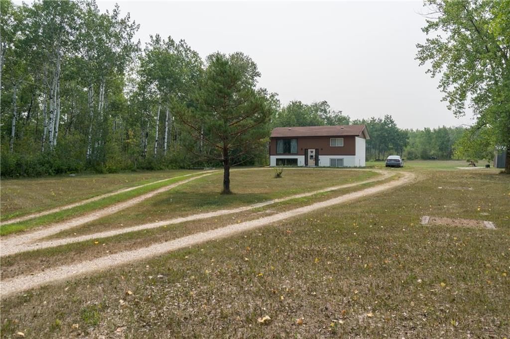 Main Photo: 40096 MUN 50N Road in St Genevieve: R05 Residential for sale : MLS®# 202119377