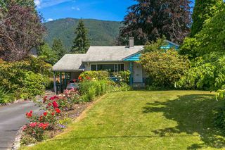 Photo 2: 1056 RUTHINA Avenue in North Vancouver: Canyon Heights NV House for sale : MLS®# R2381585