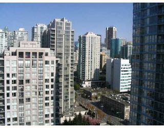 Photo 10: 2509 939 EXPO Boulevard in Vancouver: Downtown VW Condo for sale in "MAX 2" (Vancouver West)  : MLS®# V700944