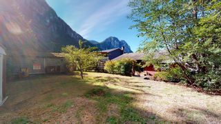 Photo 2: 1989 BIRCH Drive in Squamish: Valleycliffe House for sale : MLS®# R2619965