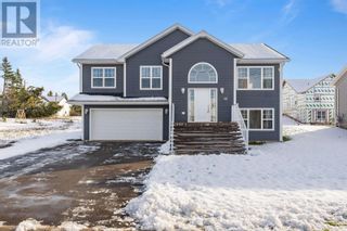 Photo 2: 166 Essex Crescent in Charlottetown: House for sale : MLS®# 202323338