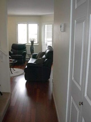 Photo 6: BEAUTIFULLY RENOVATED 3-BR TOWNHOUSE!