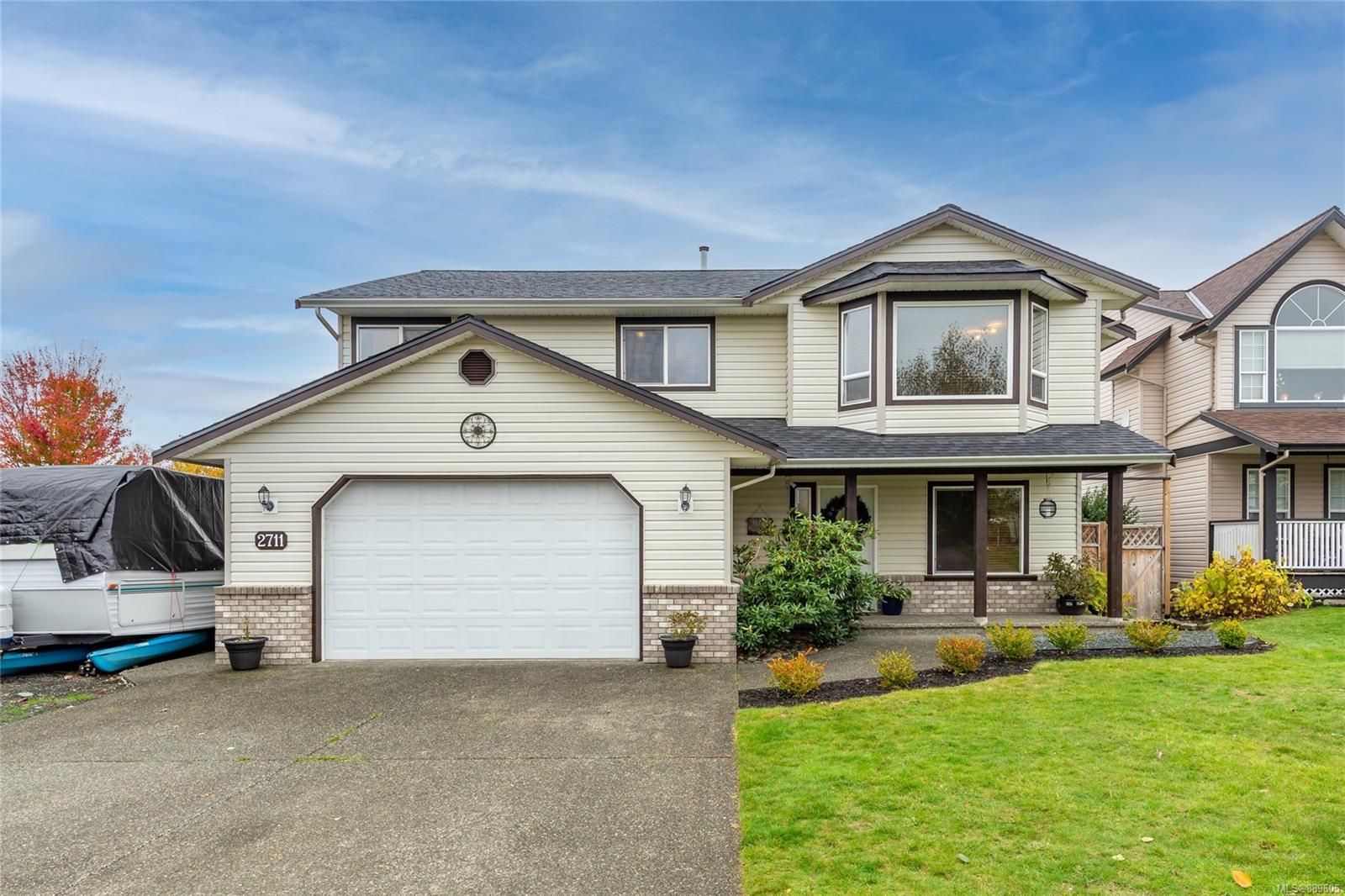 Main Photo: 2711 Gilford Pl in Campbell River: CR Willow Point House for sale : MLS®# 889605