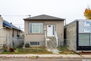 Photo 1: 402 Victoria Avenue in Regina: Broders Annex Residential for sale : MLS®# SK965984