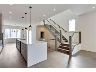 Photo 8: 2615 33 Street SW in Calgary: Killarney/Glengarry House for sale : MLS®# C4030535