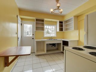 Photo 8: 2333 Belmont Ave in : Vi Fernwood House for sale (Victoria)  : MLS®# 806120