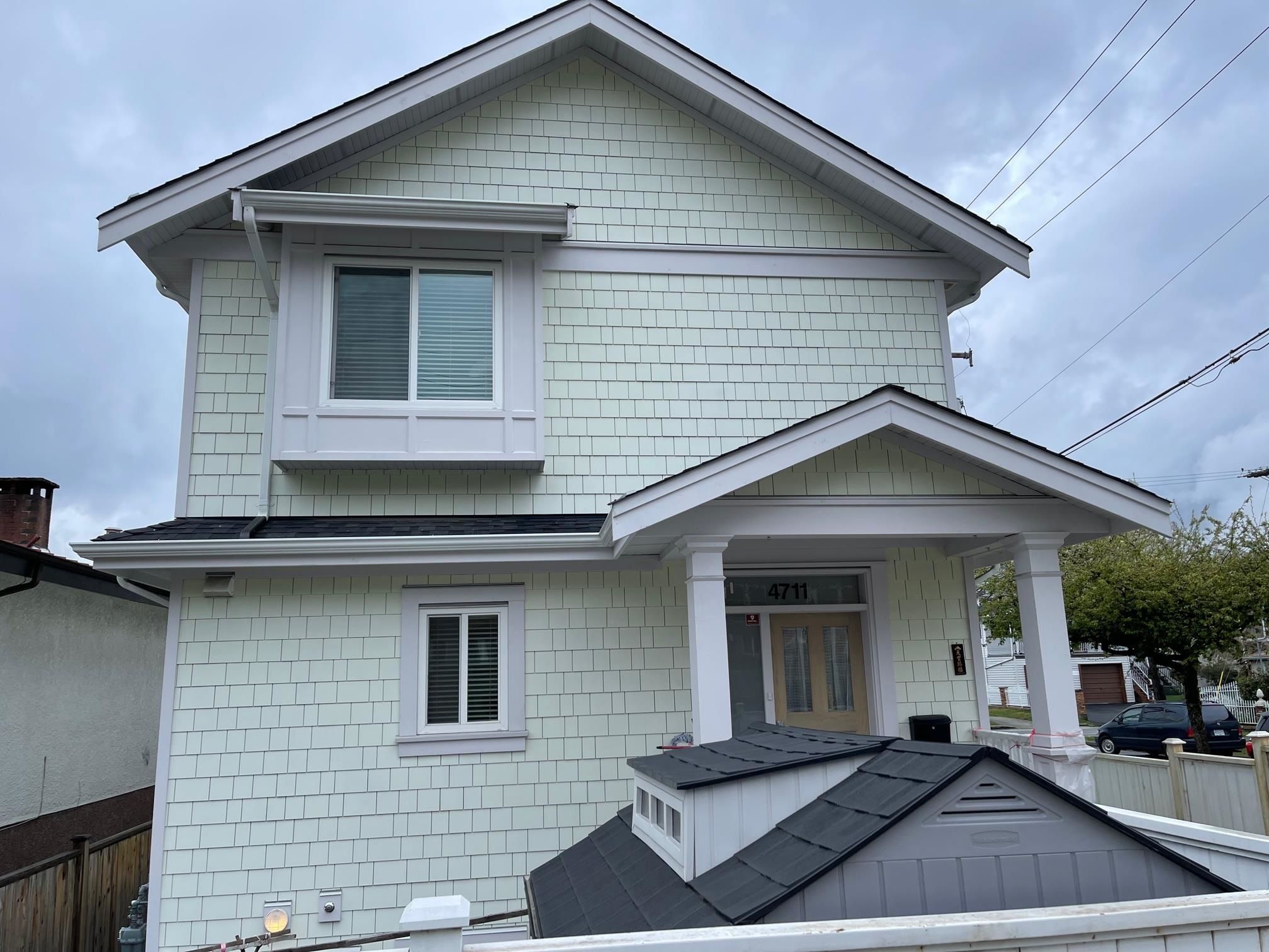 Main Photo: 4711 SLOCAN Street in Vancouver: Collingwood VE 1/2 Duplex for sale (Vancouver East)  : MLS®# R2774091
