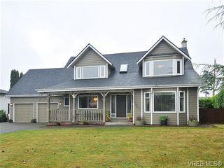 Photo 1: 6577 Rodolph Rd in VICTORIA: CS Tanner House for sale (Central Saanich)  : MLS®# 656437