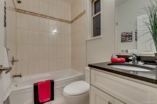 Photo 12: 1382 E 17TH Avenue in Vancouver: Knight 1/2 Duplex for sale (Vancouver East)  : MLS®# R2115245
