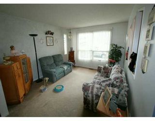 Photo 3:  in CALGARY: Riverbend Residential Detached Single Family for sale (Calgary)  : MLS®# C3200574