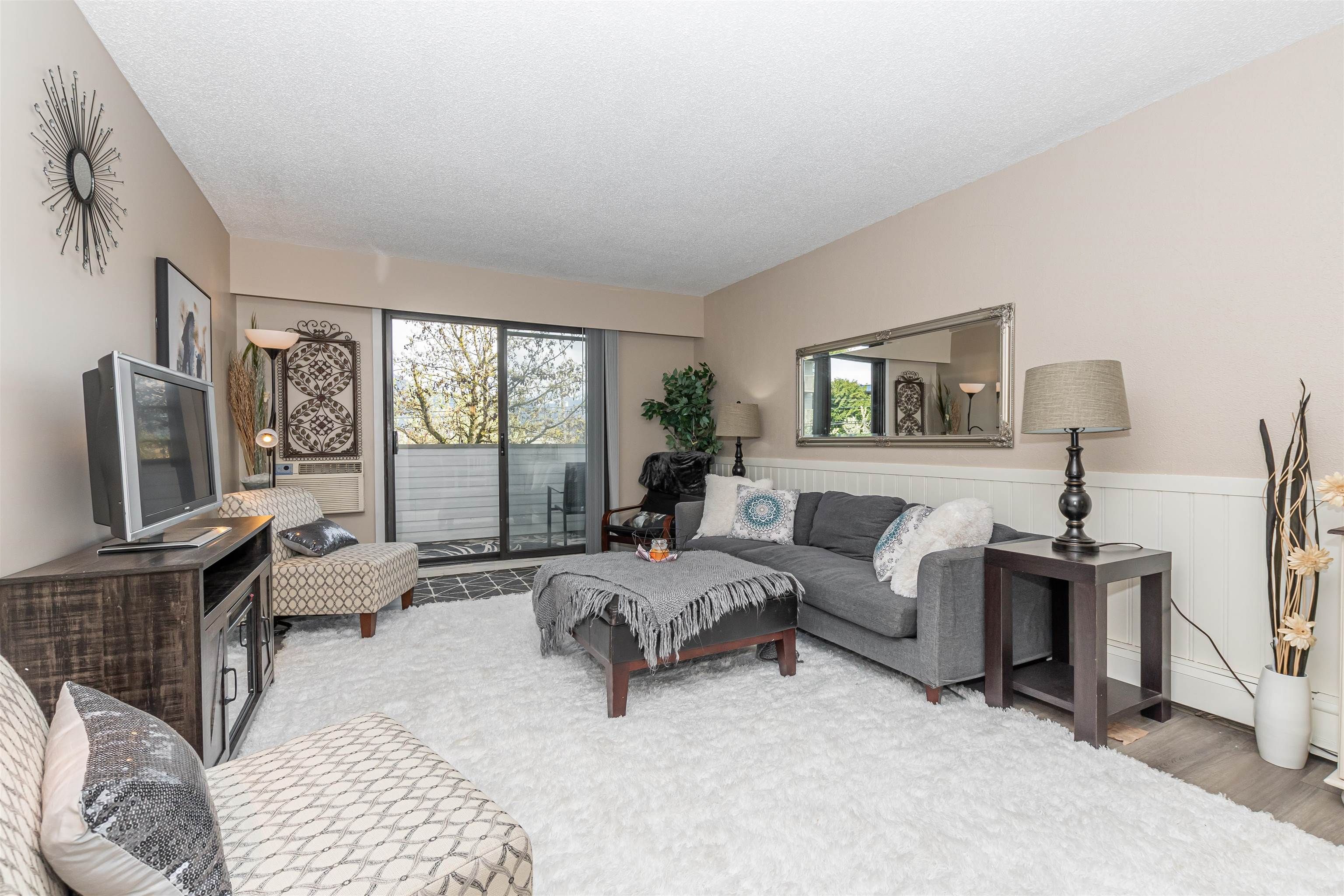 Main Photo: 102 9175 MARY Street in Chilliwack: Chilliwack Proper West Condo for sale in "Ridgewood Court" : MLS®# R2723177