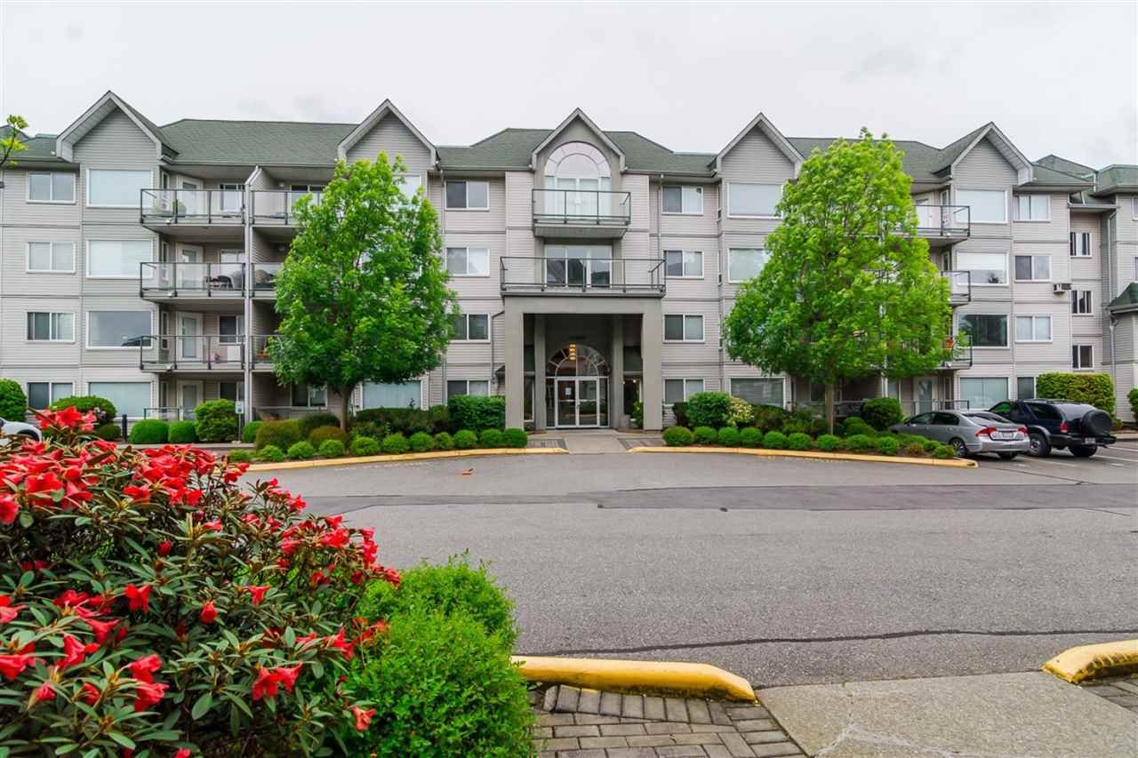 Main Photo: 410 33688 KING Road in Abbotsford: Poplar Condo for sale in "College Park Place" : MLS®# R2340929