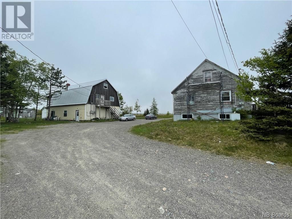 Main Photo: 17 BRIANS Road in Pennfield: Multi-family for sale : MLS®# NB095322