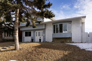 Photo 3: 1740 42 Street NE in Calgary: Rundle Detached for sale : MLS®# A2025576