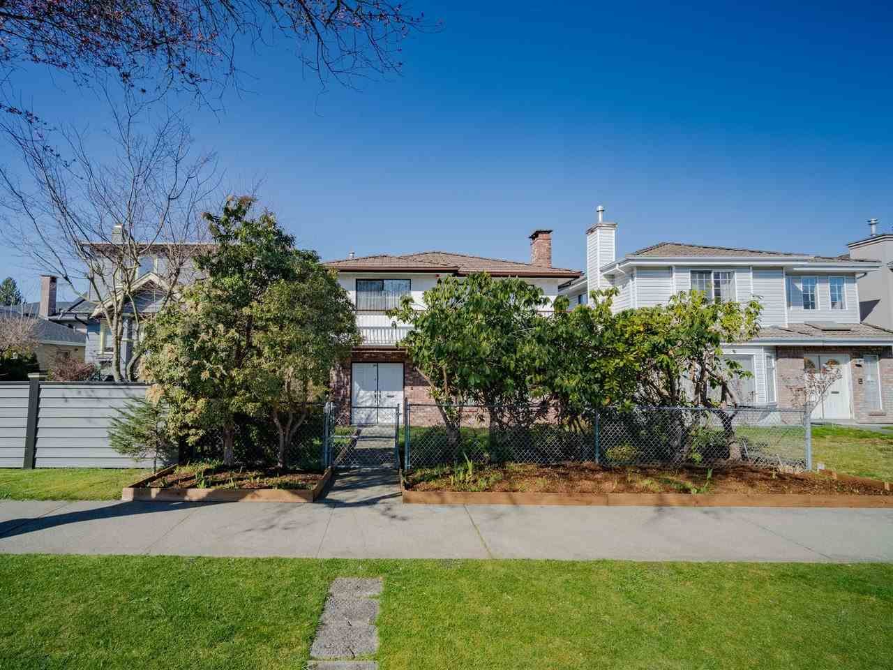 Main Photo: 2817 E 21ST AVENUE in Vancouver: Renfrew Heights House for sale (Vancouver East)  : MLS®# R2558732