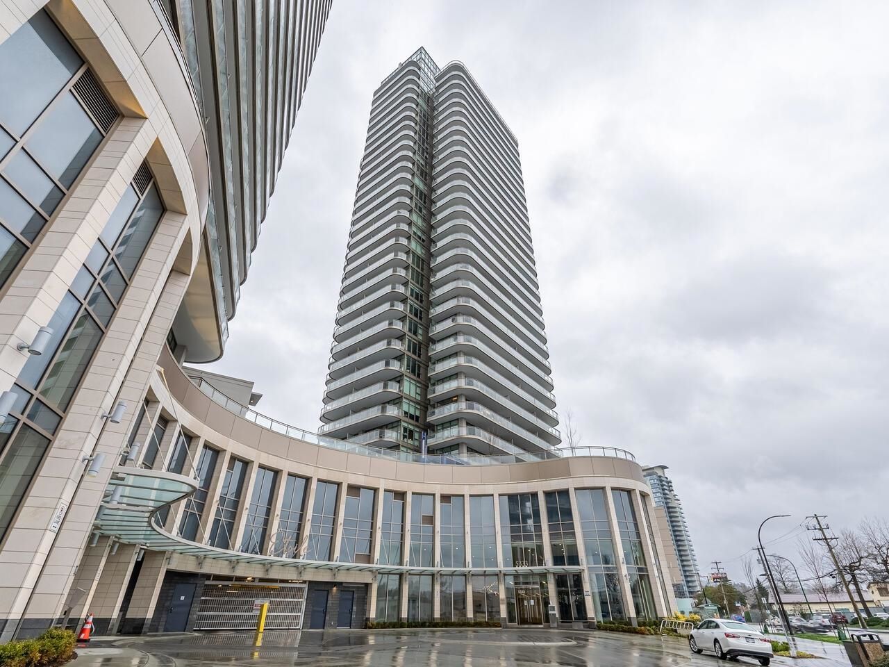 Main Photo: 606 5333 GORING Street in Burnaby: Brentwood Park Condo for sale in "ETOILE" (Burnaby North)  : MLS®# R2777335