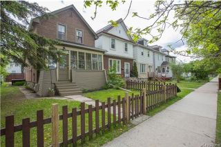 Photo 1: 804 Banning Street in Winnipeg: West End Residential for sale (5C)  : MLS®# 1720547