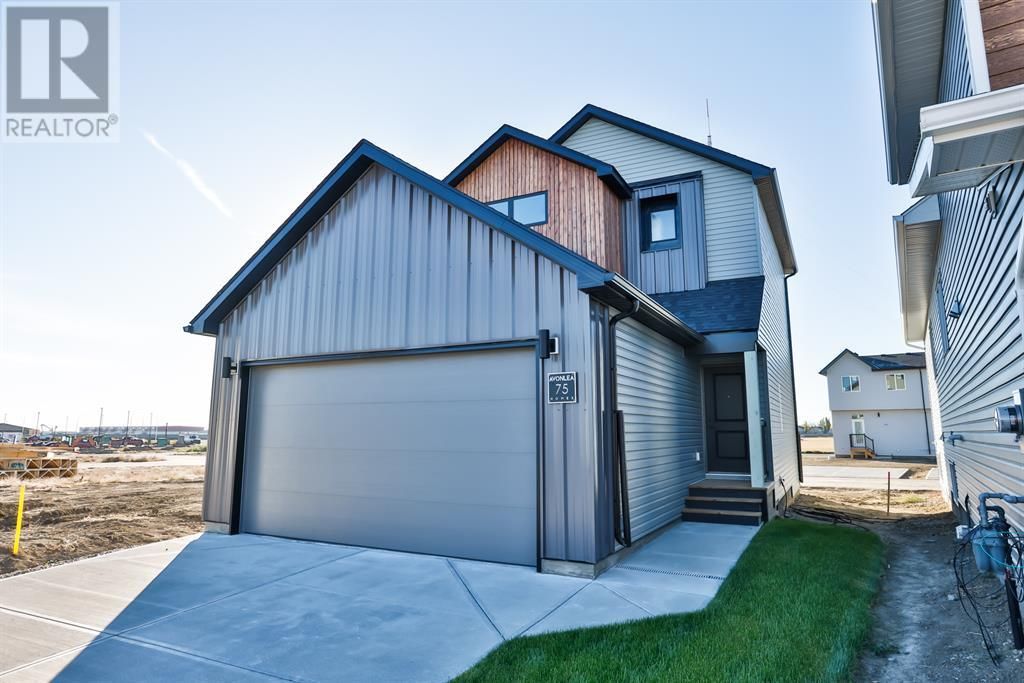 Main Photo: 75 Blackwolf Pass N in Lethbridge: House for sale : MLS®# A1225451