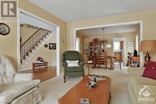 Photo 12: 745 HAUTEVIEW CRESCENT in Ottawa: House for sale : MLS®# 1377774