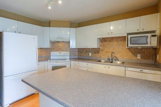 Photo 10: 405 22022 49 AVENUE in Langley: Murrayville Condo for sale : MLS®# R2449984