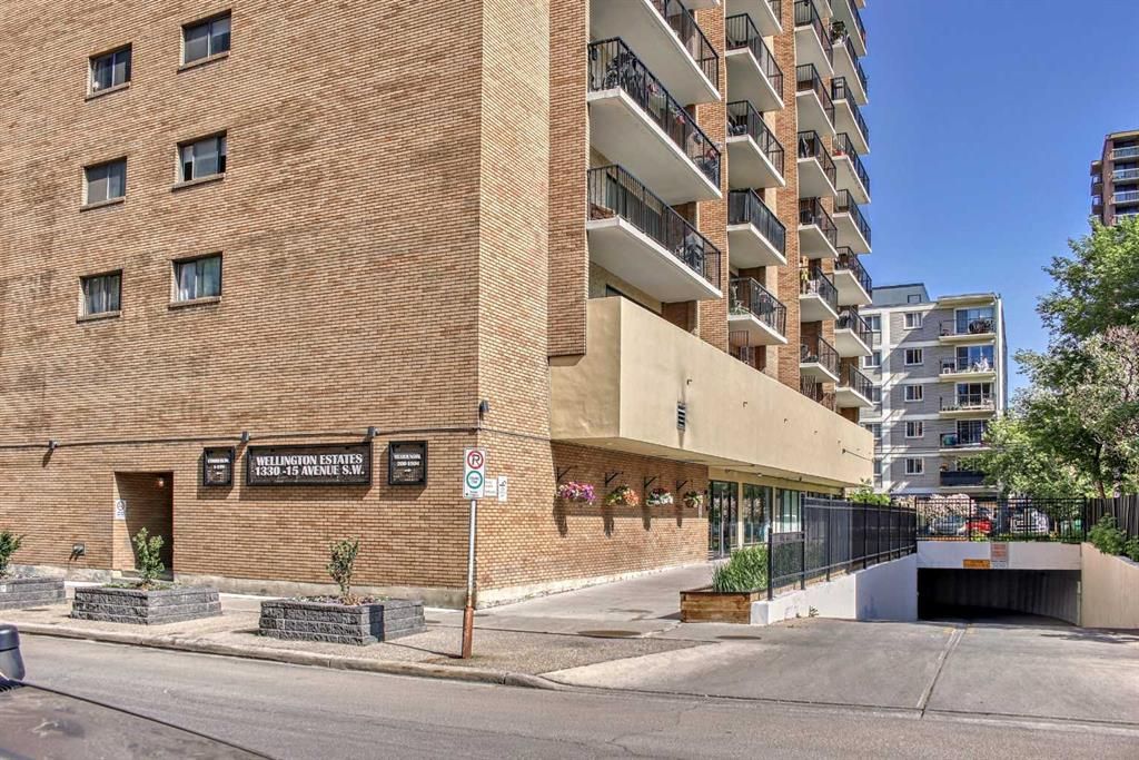 Main Photo: 1208 1330 15 Avenue SW in Calgary: Beltline Apartment for sale : MLS®# A2055106