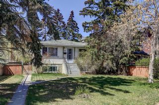 Photo 1: 511 30 Street NW in Calgary: Parkdale Detached for sale : MLS®# A2045837
