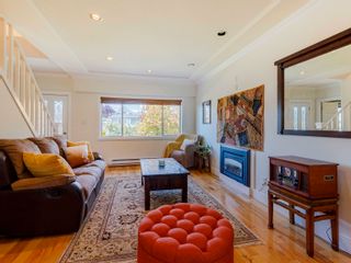 Photo 4: 3584 TRIUMPH Street in Vancouver: Hastings Sunrise House for sale (Vancouver East)  : MLS®# R2722824