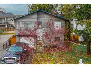 Photo 2: 3419 JUNIPER CRESCENT in Abbotsford: House for sale : MLS®# R2863968