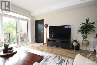 Photo 4: 696 ROOSEVELT AVENUE UNIT#2 in Ottawa: House for rent : MLS®# 1388978