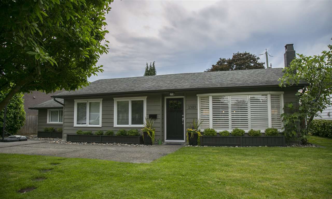 Main Photo: 1385 REDWOOD Street in North Vancouver: Norgate House for sale in "NORGATE" : MLS®# R2170500