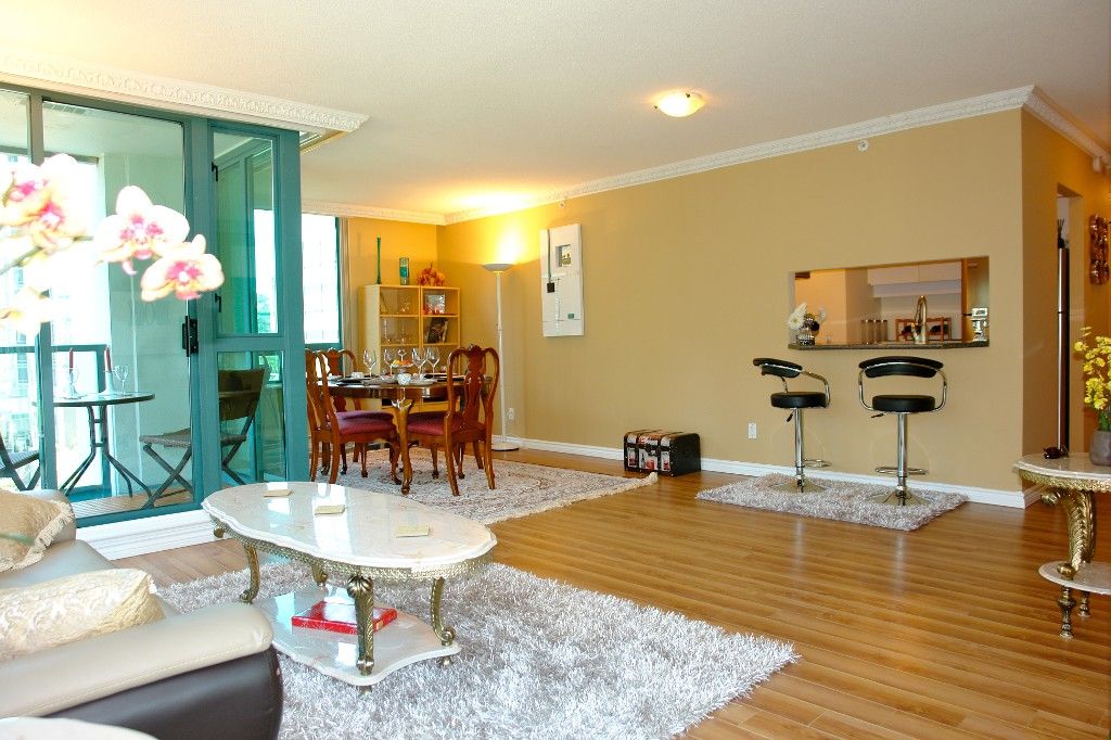 Photo 9: Photos: 1106 1238 MELVILLE Street in Vancouver: Coal Harbour Condo for sale in "POINT CLAIRE" (Vancouver West)  : MLS®# V1114886