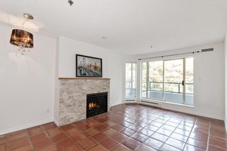 Photo 3: 311 1988 MAPLE Street in Vancouver: Kitsilano Condo for sale in "THE MAPLES" (Vancouver West)  : MLS®# R2497159
