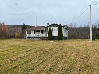 Photo 2: 3588 Eskasoni Road in Islandview: 207-C. B. County Residential for sale (Cape Breton)  : MLS®# 202128848