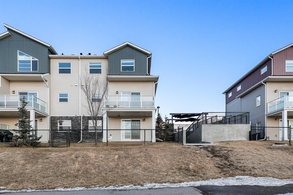 Photo 31: Photos: 532 Redstone View NE in Calgary: Redstone Row/Townhouse for sale : MLS®# A1180132