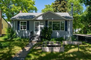 Photo 1: 1005 Fleet Avenue in Winnipeg: Crescentwood House for sale (1Bw)  : MLS®# 202214150