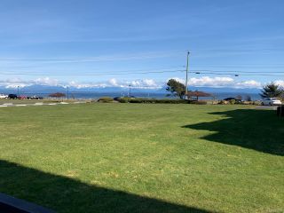Photo 1: 201 2740 S Island Hwy in CAMPBELL RIVER: CR Willow Point Condo for sale (Campbell River)  : MLS®# 835527