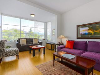 Photo 2: 2610 W 10TH Avenue in Vancouver: Kitsilano House for sale in "Kitsilano" (Vancouver West)  : MLS®# R2471992