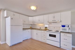 Photo 12: 136 145 KING EDWARD Street in Coquitlam: Maillardville Manufactured Home for sale in "MILL CREEK VILLAGE" : MLS®# R2180348
