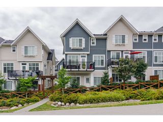 Photo 2: 16 19938 70 Avenue in Langley: Willoughby Heights Townhouse for sale in "CREST" : MLS®# R2493488