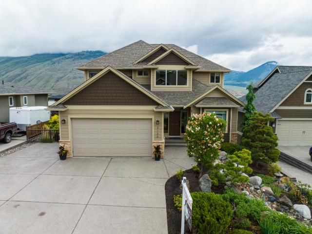 Main Photo: 2130 CANTLE Court in Kamloops: Batchelor Heights House for sale : MLS®# 172961